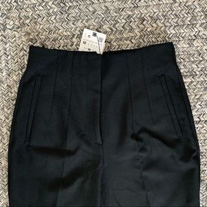 Black Pleated Trousers w/ Pockets (new with tags!)